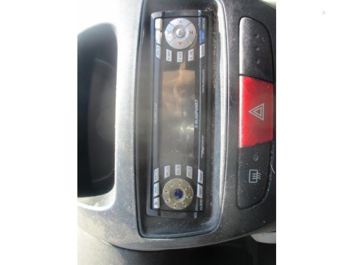 Peugeot 107 1.0 12V Samochód złomowany (2006, Zólty)