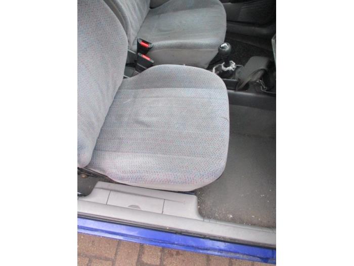 Opel Corsa B 1.4i Van Skrotfordon (1996, BLAUW)