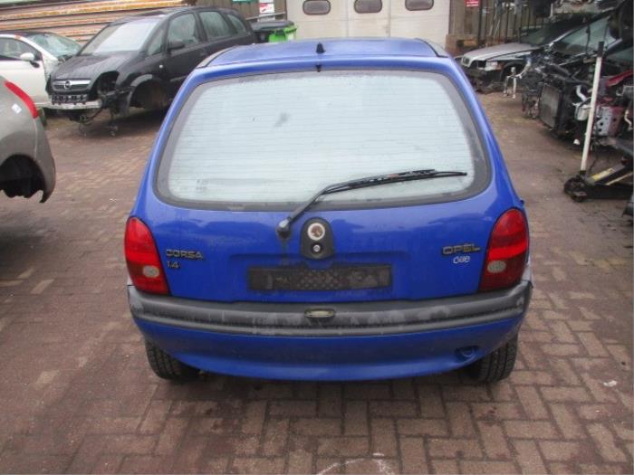Opel Corsa B 1.4i Van Skrotfordon (1996, BLAUW)