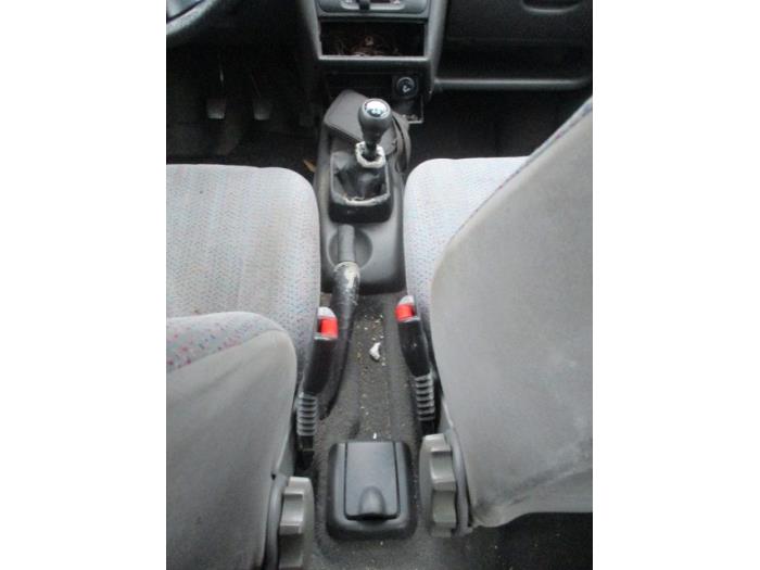 Opel Corsa B 1.4i Van Skrotfordon (1996, BLAUW)