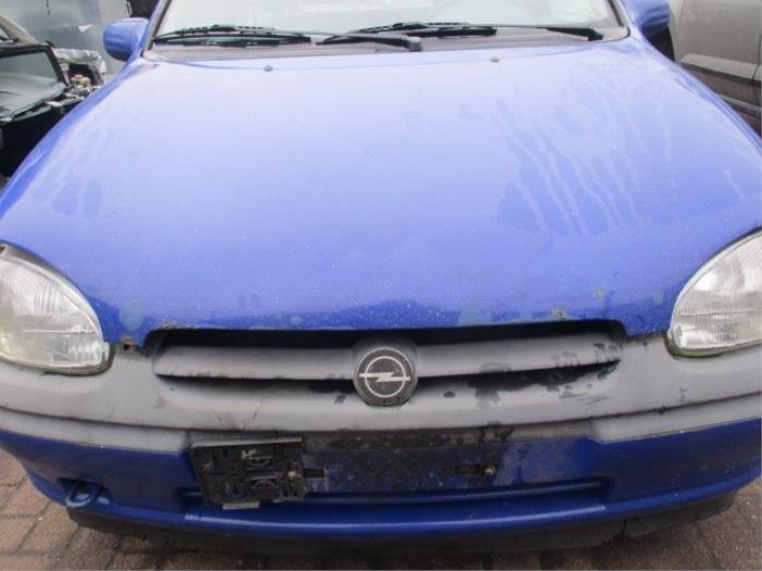 Opel Corsa B 1.4i Van Skrotfordon (1996, BLAUW)