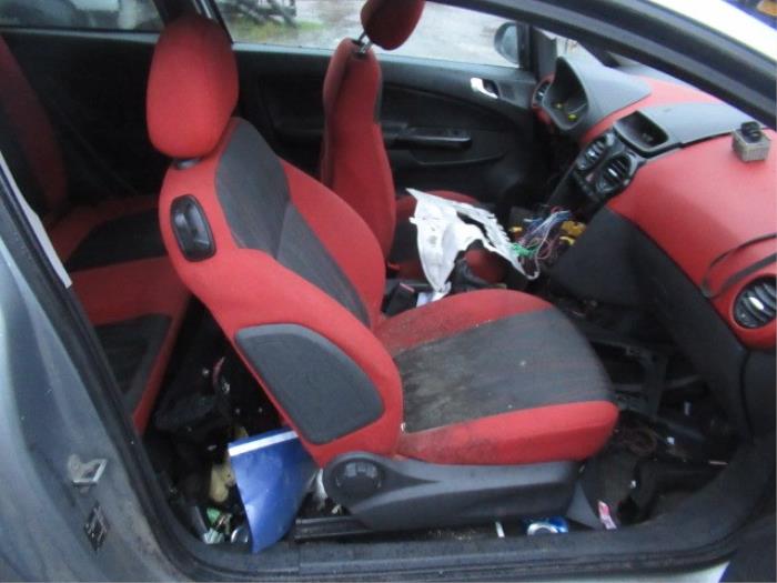 Opel Corsa D 1.3 CDTi 16V ecoFLEX Samochód złomowany (2011, Szary)