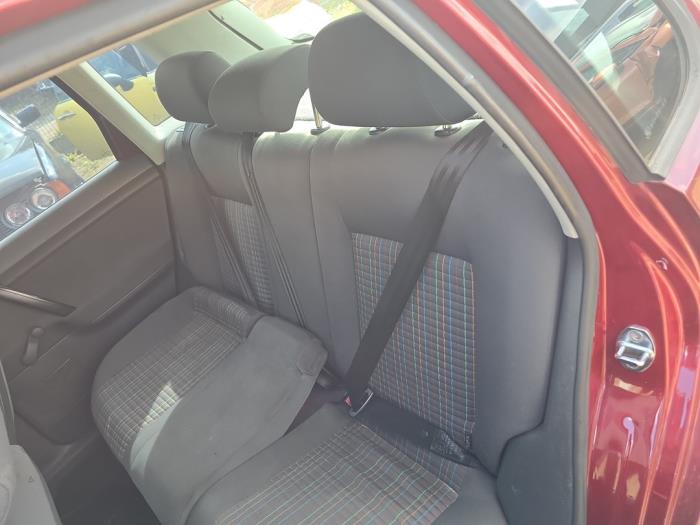 Volkswagen Polo IV 1.4 16V Skrotfordon (2006, ROOD)