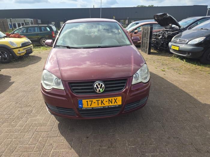 Volkswagen Polo IV 1.4 16V Skrotfordon (2006, ROOD)