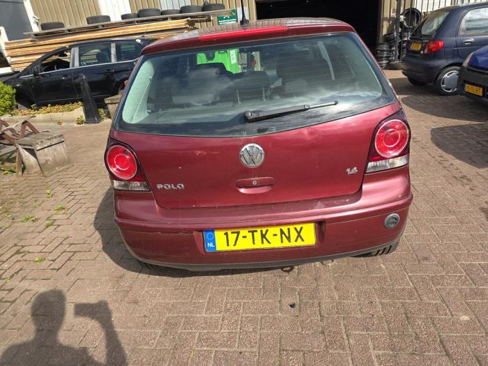 Volkswagen Polo IV 1.4 16V Skrotfordon (2006, ROOD)