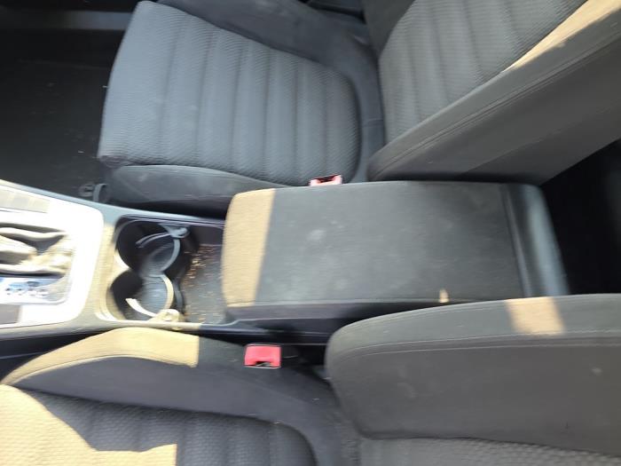 Volkswagen Passat Variant 2.0 FSI 16V Samochód złomowany (2006, Szary)