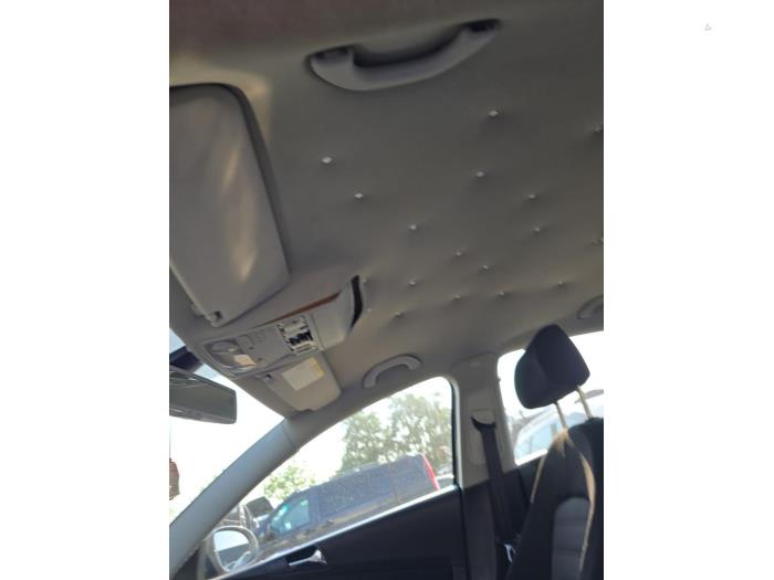 Volkswagen Passat Variant 2.0 FSI 16V Samochód złomowany (2006, Szary)