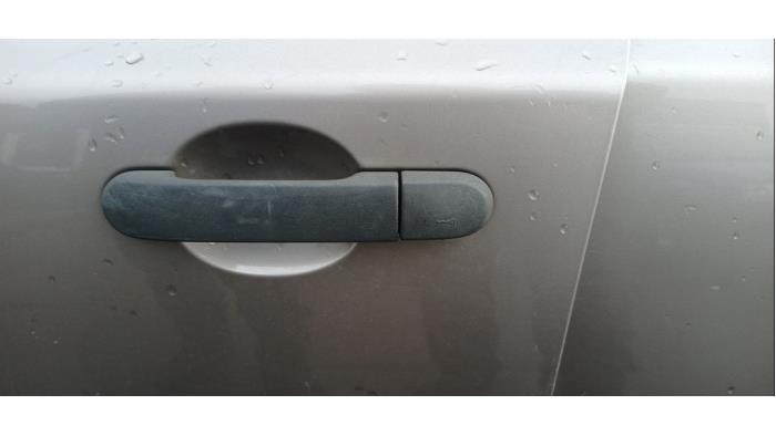 Nissan Micra 1.2 16V Samochód złomowany (2007, Brazowy)