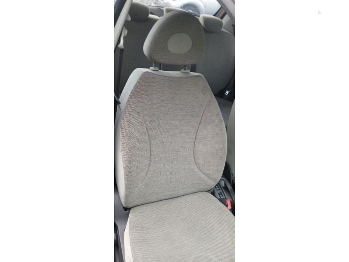 Nissan Micra 1.2 16V Samochód złomowany (2007, Brazowy)