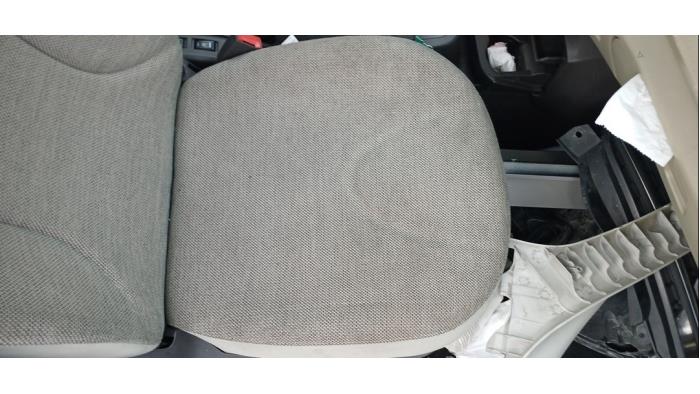 Nissan Micra 1.2 16V Samochód złomowany (2007, Brazowy)