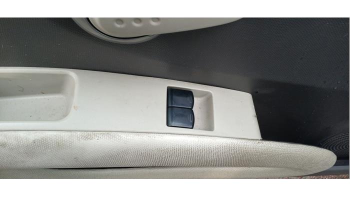 Nissan Micra 1.2 16V Samochód złomowany (2007, Brazowy)