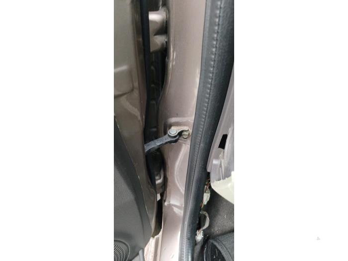 Nissan Micra 1.2 16V Samochód złomowany (2007, Brazowy)