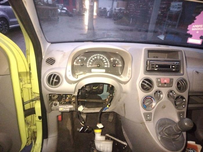 Fiat Panda 1.1 Fire Sloopvoertuig (2005, Groen)