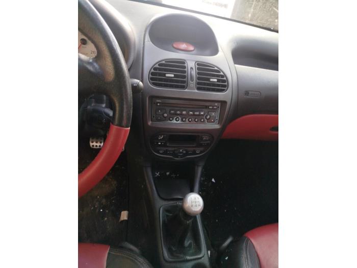 Peugeot 206 CC 2.0 16V Sloopvoertuig (2003, Zwart)