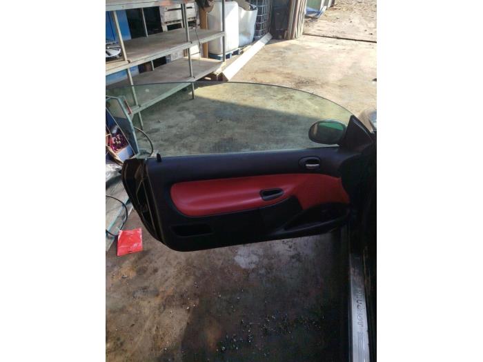 Peugeot 206 CC 2.0 16V Sloopvoertuig (2003, Zwart)