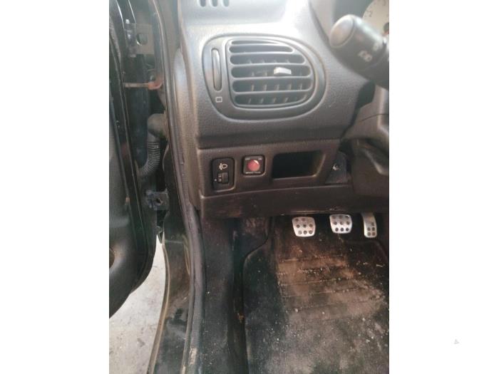 Peugeot 206 CC 2.0 16V Sloopvoertuig (2003, Zwart)