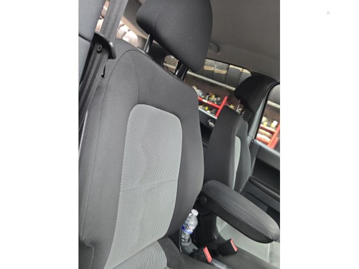 Mitsubishi Colt 1.3 16V Skrotfordon (2012, WIT)