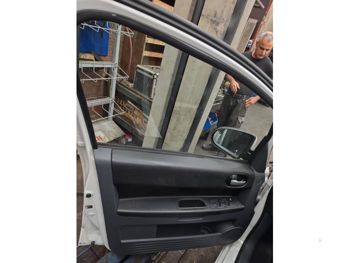 Mitsubishi Colt 1.3 16V Skrotfordon (2012, WIT)