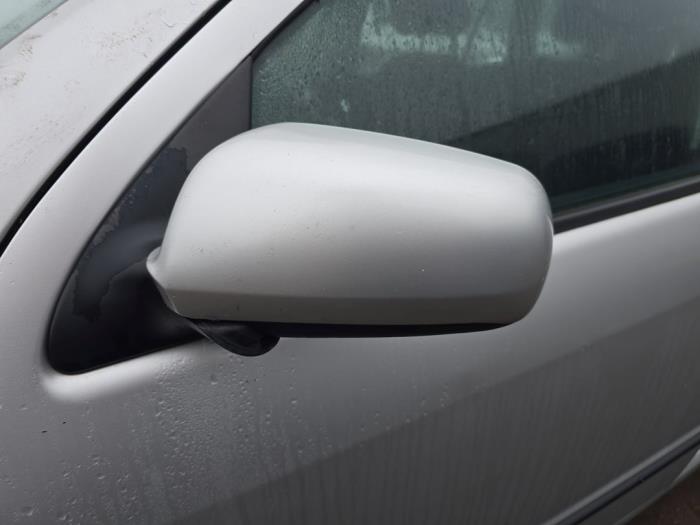 Skoda Fabia 1.4i 16V Sloopvoertuig (2004, Grijs)