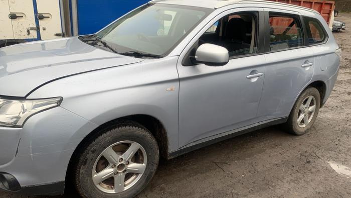 Mitsubishi Outlander 2.2 DI-D 16V Clear Tec 4x4 Sloopvoertuig (2015, Grijs)
