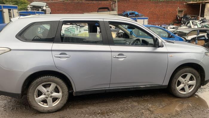 Mitsubishi Outlander 2.2 DI-D 16V Clear Tec 4x4 Sloopvoertuig (2015, Grijs)