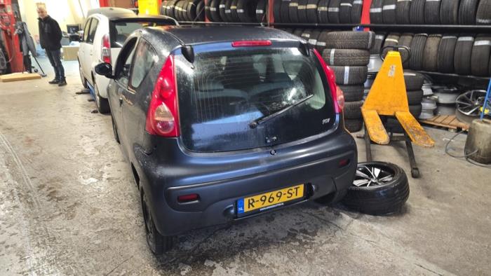 Peugeot 107 1.0 12V Sloopvoertuig (2006, Grijs)