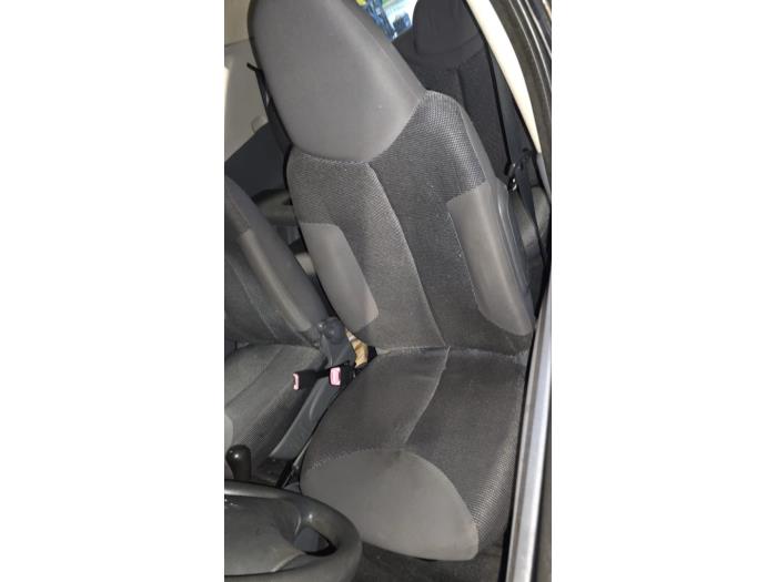 Peugeot 107 1.0 12V Sloopvoertuig (2006, Grijs)