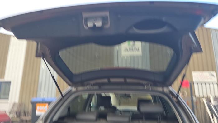 Ssang Yong Korando 2.0 e-XDi 16V 4x4 Skrotfordon (2011, GRIJS)