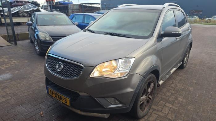 Ssang Yong Korando 2.0 e-XDi 16V 4x4 Skrotfordon (2011, GRIJS)