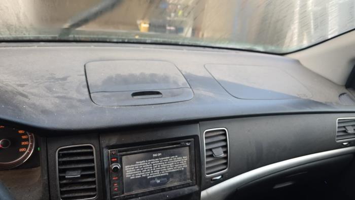 Ssang Yong Korando 2.0 e-XDi 16V 4x4 Skrotfordon (2011, GRIJS)