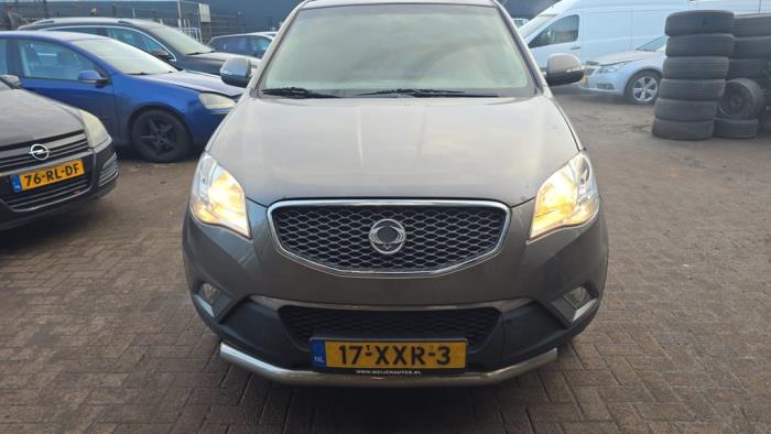 Ssang Yong Korando 2.0 e-XDi 16V 4x4 Skrotfordon (2011, GRIJS)