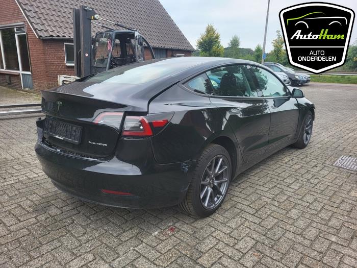 Tesla Model 3 Sloopvoertuig (2022, Zwart)
