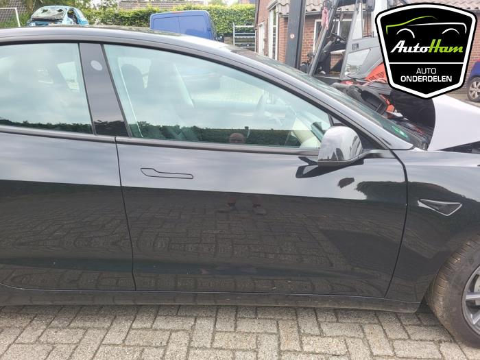 Tesla Model 3 Sloopvoertuig (2022, Zwart)