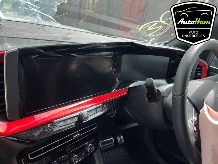 Opel Mokka Mokka-e, Electric 50 kWh Skrotfordon (2022, GRIJS)