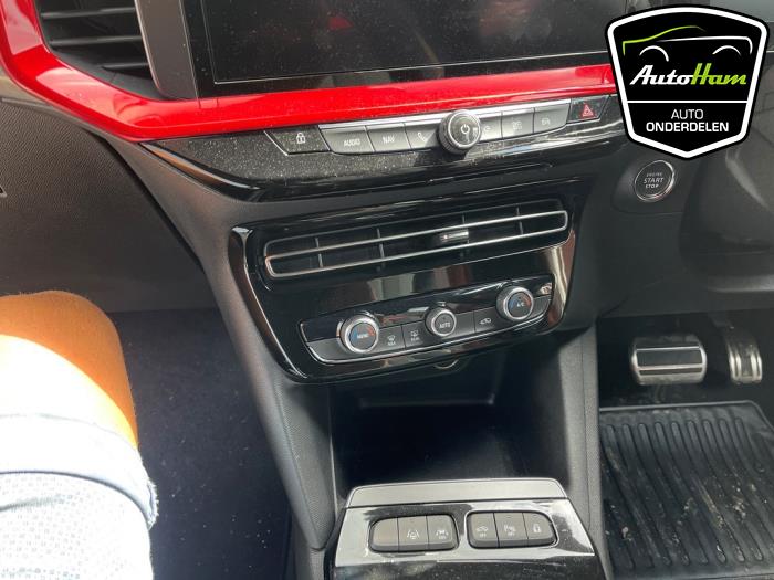 Opel Mokka Mokka-e, Electric 50 kWh Skrotfordon (2022, GRIJS)