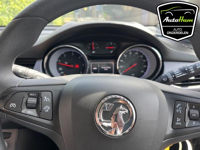 Opel Astra K Sports Tourer 1.6 CDTI 110 16V Sloopvoertuig (2016, Zilvergrijs)