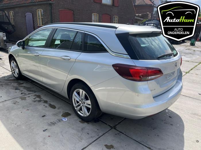 Opel Astra K Sports Tourer 1.6 CDTI 110 16V Sloopvoertuig (2016, Zilvergrijs)