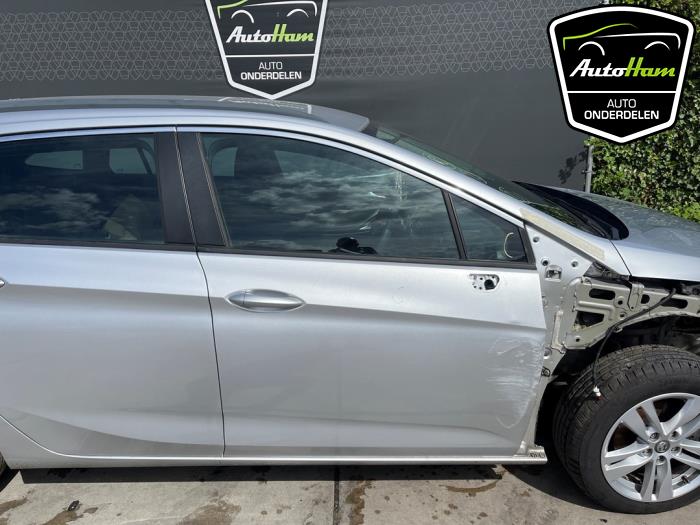 Opel Astra K Sports Tourer 1.6 CDTI 110 16V Sloopvoertuig (2016, Zilvergrijs)
