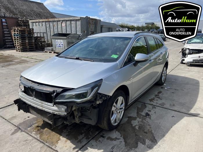 Opel Astra K Sports Tourer 1.6 CDTI 110 16V Sloopvoertuig (2016, Zilvergrijs)