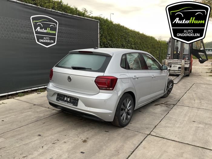 Volkswagen Polo VI 1.0 TSI 12V Samochód złomowany (2018, Szary)