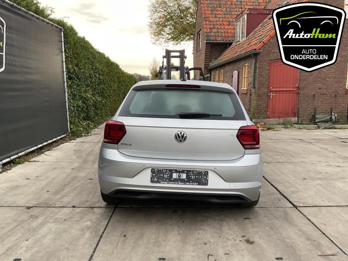 Volkswagen Polo VI 1.0 TSI 12V Samochód złomowany (2018, Szary)