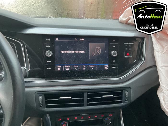 Volkswagen Polo VI 1.0 TSI 12V Samochód złomowany (2018, Szary)