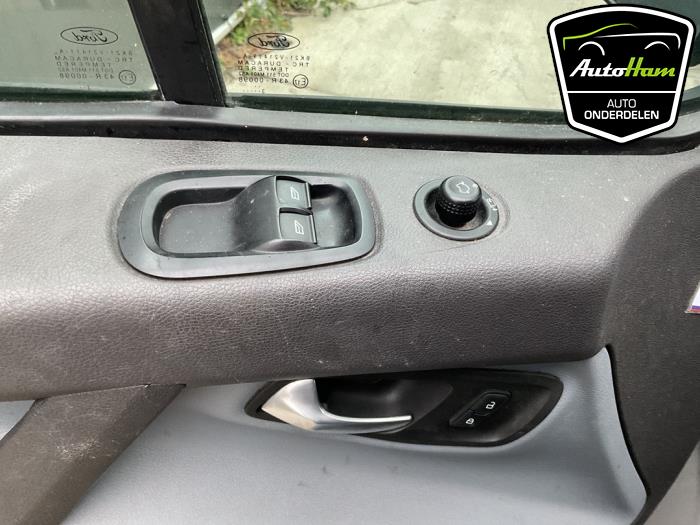 Ford Transit Custom 2.2 TDCi 16V Skrotfordon (2014, ZILVERGRIJS)