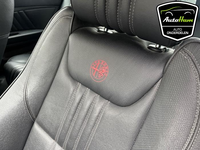 Alfa Romeo 159 3.2 JTS V6 24V Q4 Sloopvoertuig (2008, Zwart)