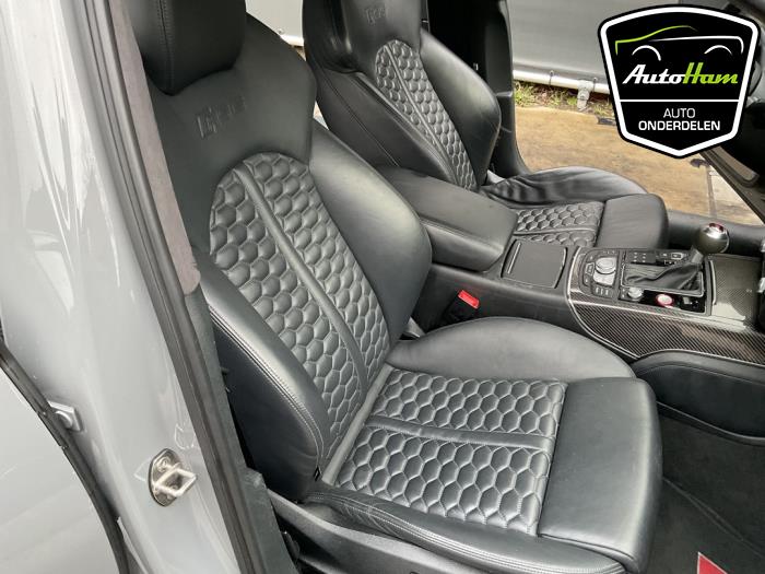 Audi RS 6 Avant 4.0 V8 TFSI 32V Skrotfordon (2015, GRIJS)