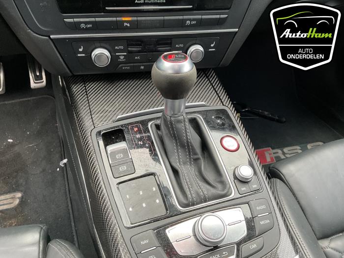 Audi RS 6 Avant 4.0 V8 TFSI 32V Skrotfordon (2015, GRIJS)