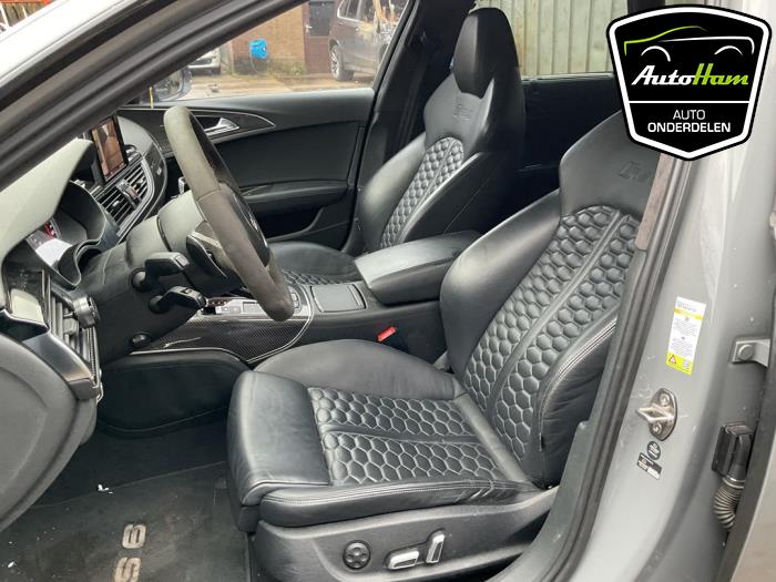 Audi RS 6 Avant 4.0 V8 TFSI 32V Skrotfordon (2015, GRIJS)