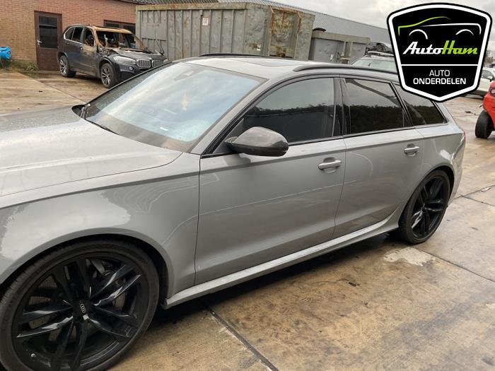 Audi RS 6 Avant 4.0 V8 TFSI 32V Skrotfordon (2015, GRIJS)