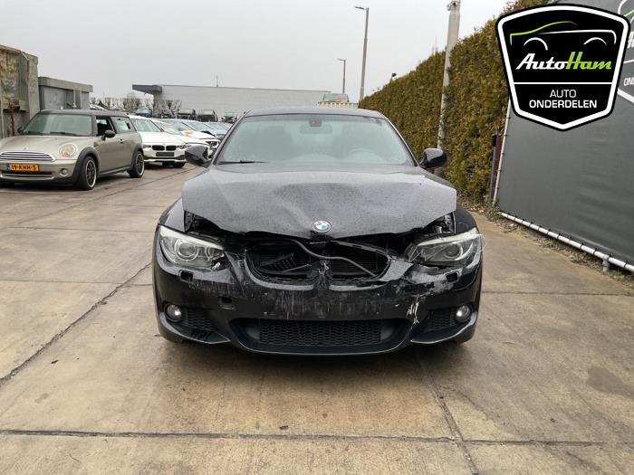 BMW 3 serie 325i 24V Sloopvoertuig (2011, Zwart)
