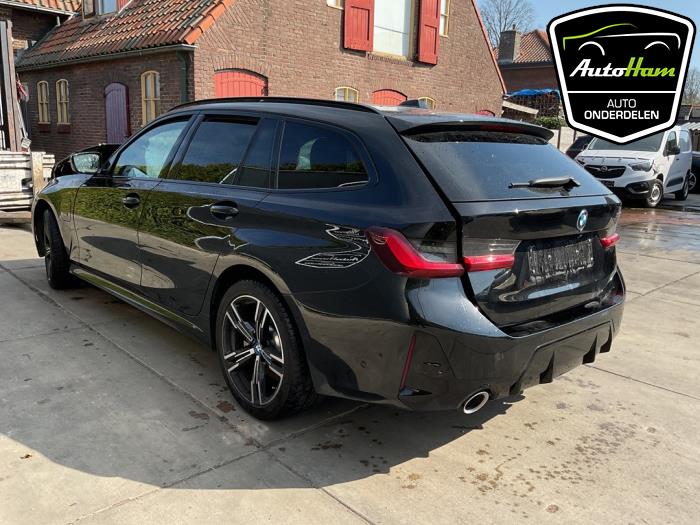 BMW 3 serie Touring 330e 2.0 TwinPower Turbo 16V Sloopvoertuig (2023, Zwart)